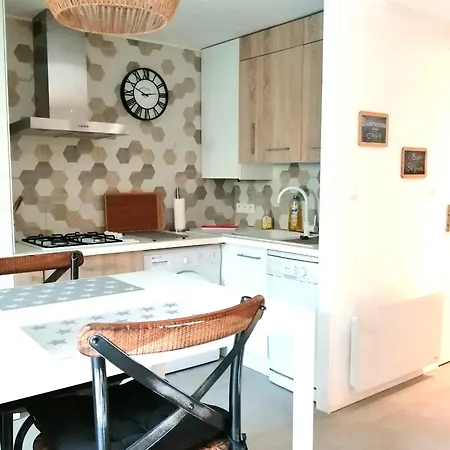Agde, 1 Piece, 2 Personnes - Fr-1-769-6